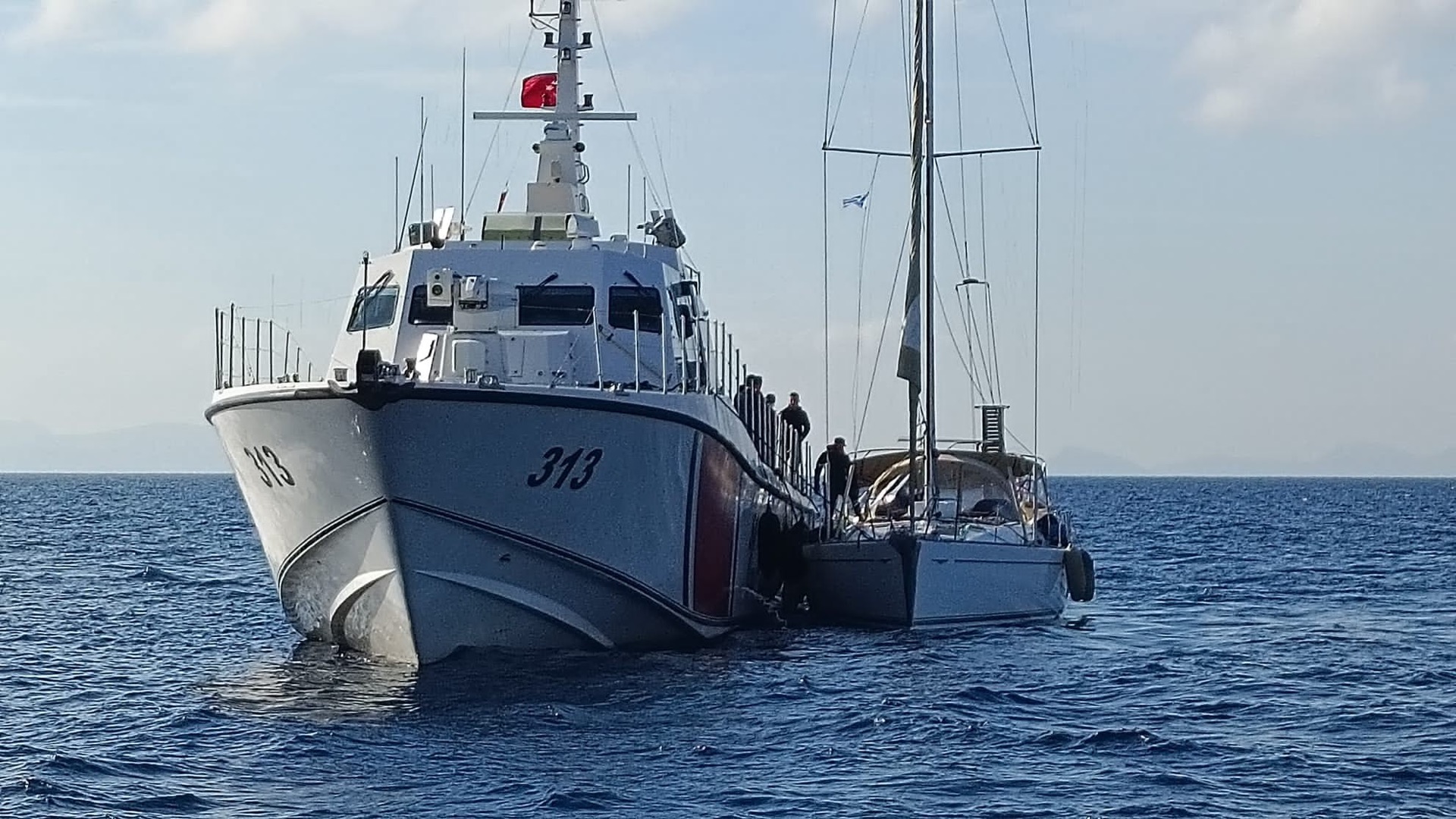 Bodrum'da 2 göçmen kaçakçısı şüphelisi gözaltına alındı