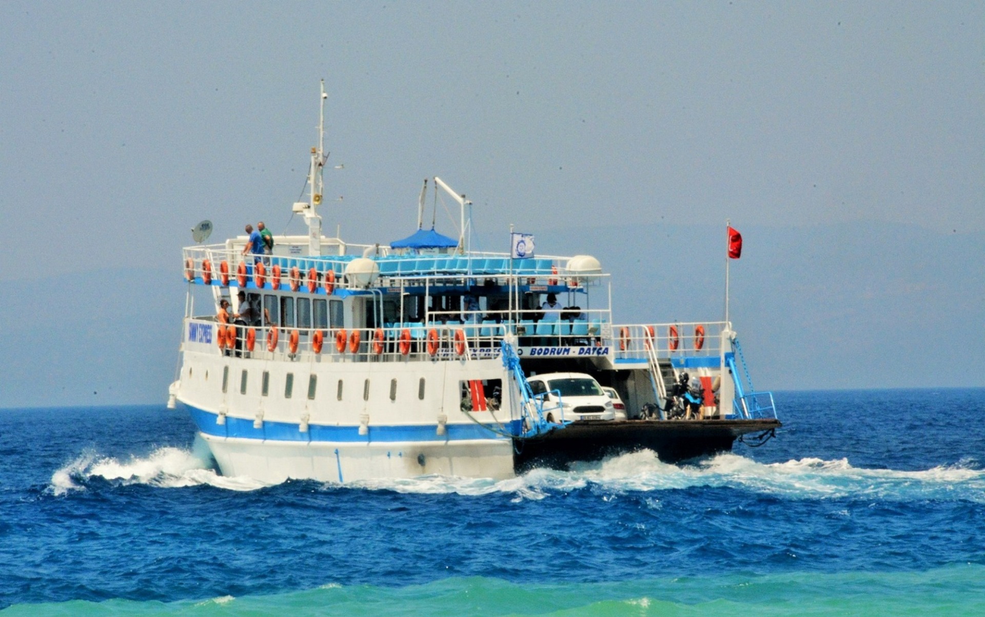 Bodrum - Datça arasında feribot ile 611 bin 842 yolcu taşıdı  