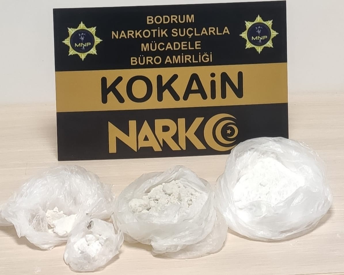 Şüpheli şahıslardan 340 gram uyuşturucu madde ele geçirildi