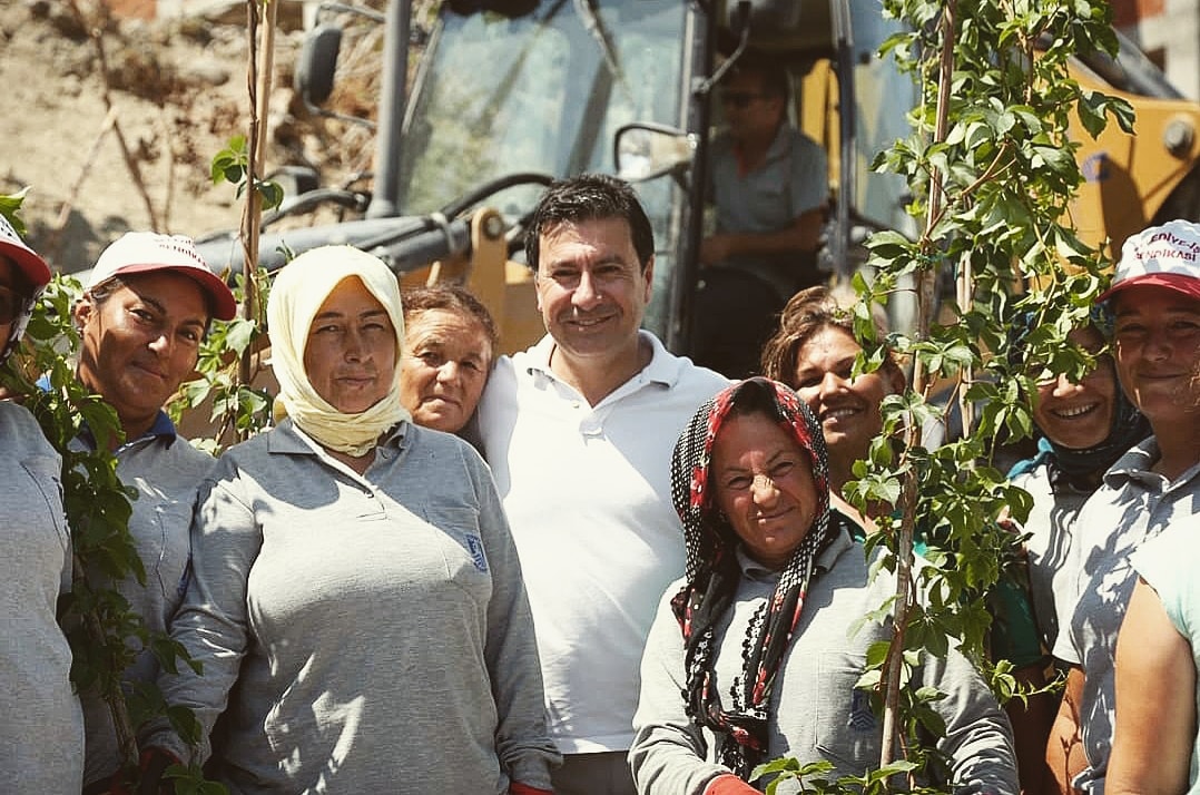 BAŞKAN ARAS'TAN DÜNYA EMEKÇİ KADINLAR GÜNÜ MESAJI