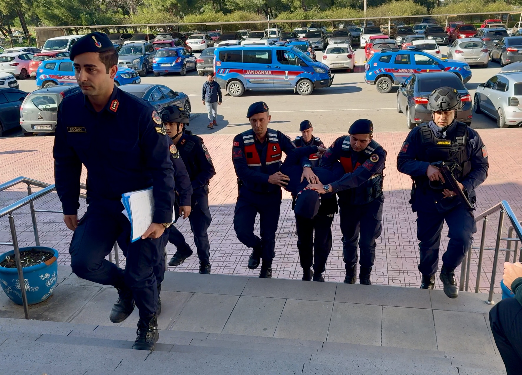 İsveç'te 10 kişiyi öldüren bombalı eylemci Bodrum'da yakalandı