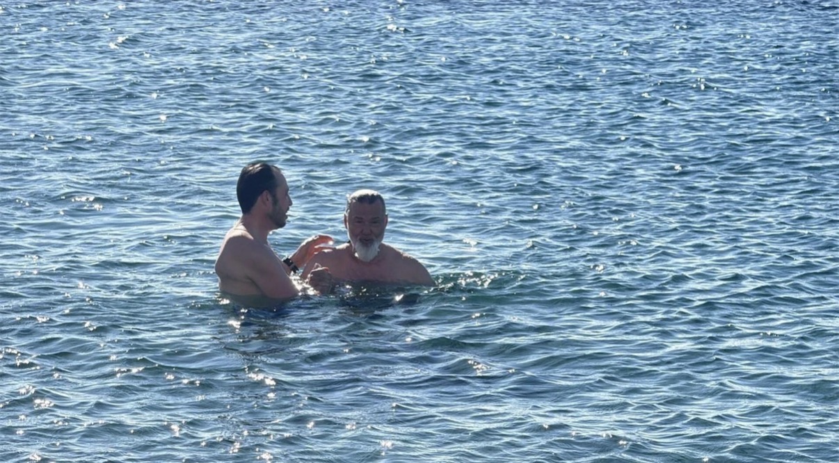 Bodrum ve Milas'ta yeni yılın ilk gününde deniz keyfi