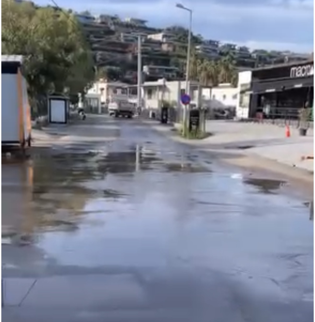 Bodrum Küçükbük’te 4 Gündür Logardan Su Akıyor: Vatandaşlar Tepkili