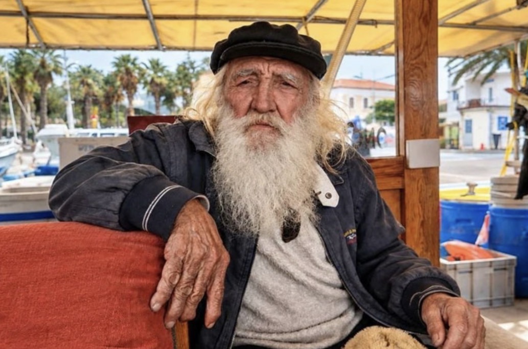 Bodrum’un tanınan isimlerinden “Papaz Aykan” lakaplı Aykan Er hayatını kaybetti