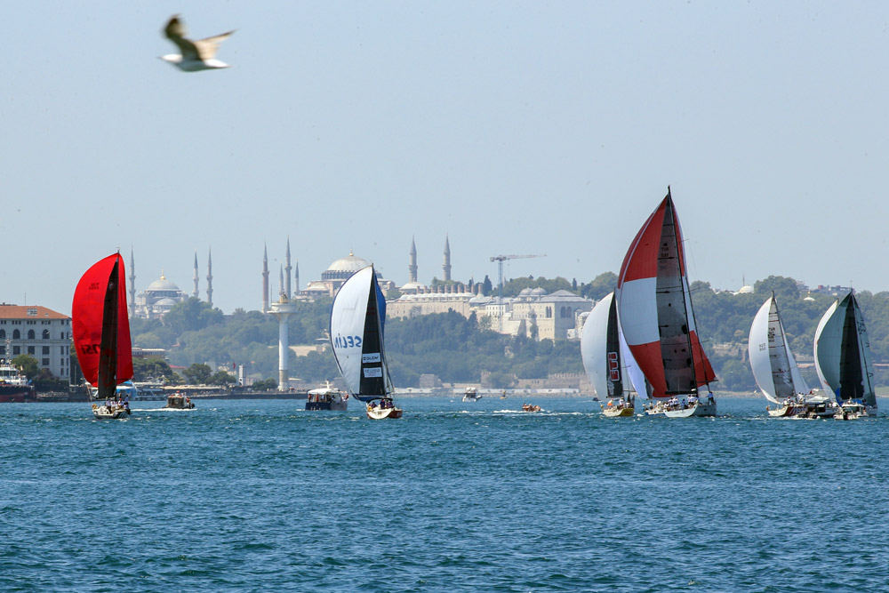 Finiş Bodrum'da... TAYK 51. Yıl Deniz Kuvvetleri Kupası Yarışı Başladı