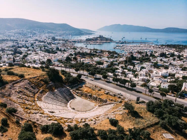 Göçlerle Bodrum ‘Küçük İstanbul’ oldu