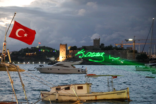 BODRUM’DA CUMHURİYET BAYRAMI PANDEMİYE RAĞMEN COŞKUYLA KUTLANDI