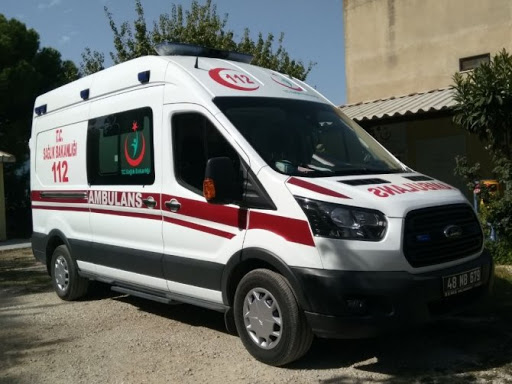 YAKINLARININ YARDIMIYLA AMBULANSTAN KAÇTI!