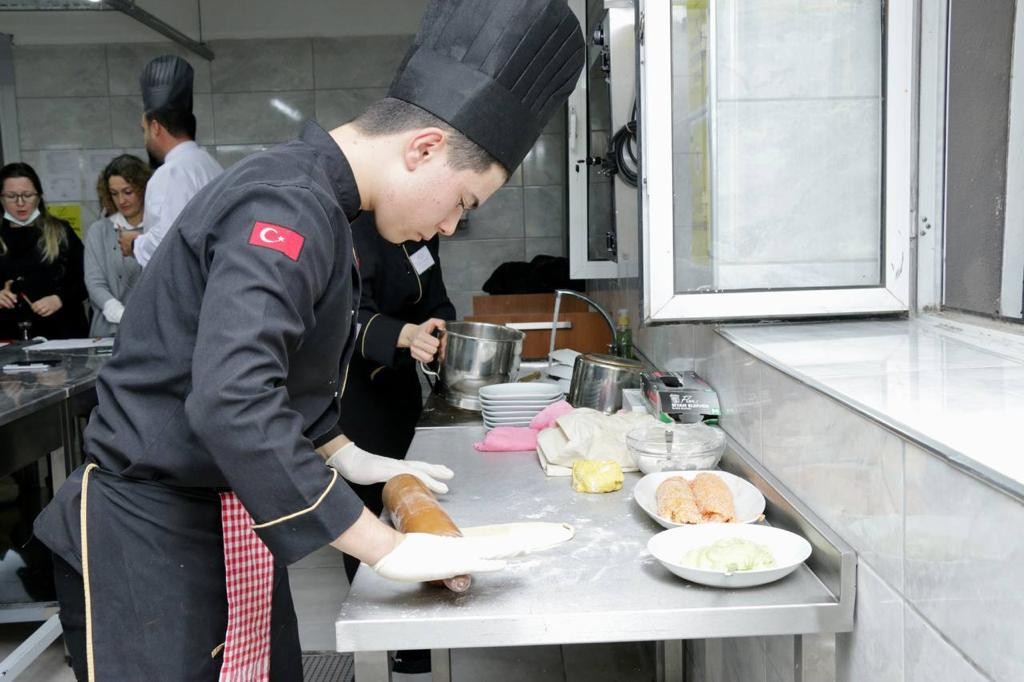  Muğla’da meslek liselerinin gençleri yarıştı