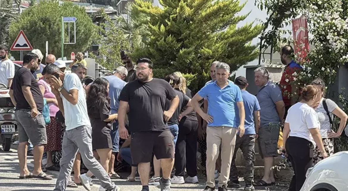 Talihsiz kaza! Bodrum'da çatıdan düşen emekli polis yaşamını yitirdi