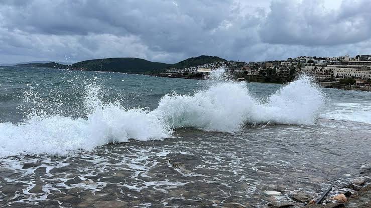 Denizcilere Bodrum Antalya arasında fırtına uyarısı! 