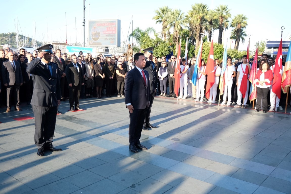 Yüce önderimiz Atatürk, Bodrum’da düzenlenen törenle anıldı