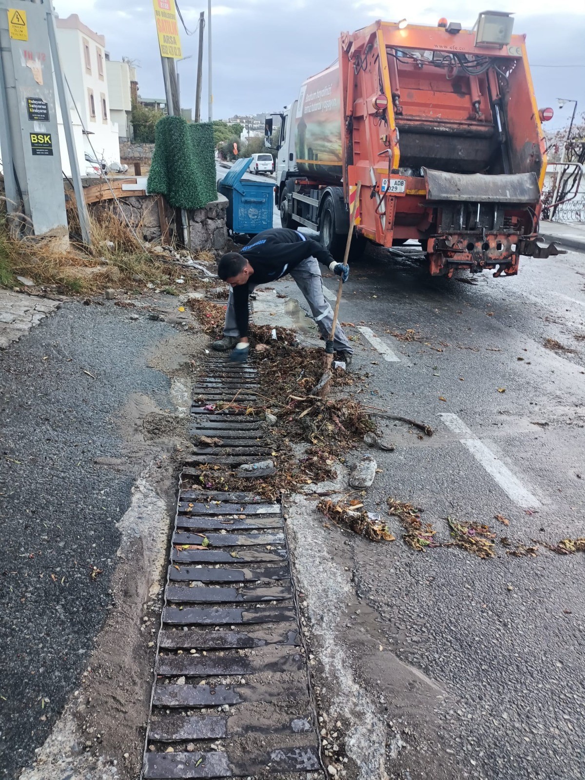 Bodrum’da sağanak yağış etkili oldu