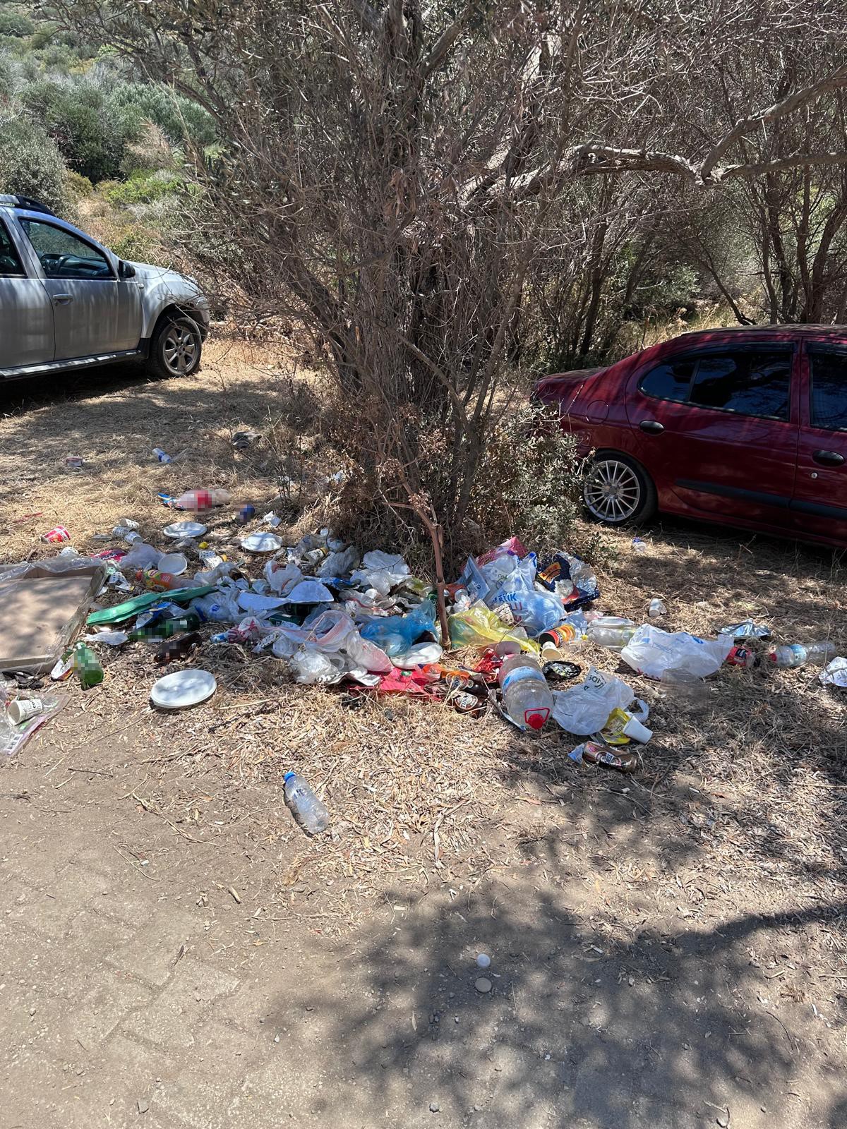 Bodrum’a gelen tatilciler gitti çöpleri kaldı! 