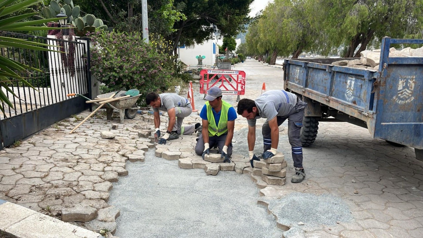 Yaz sezonu öncesi Bodrum’da yol bakım onarım çalışmaları 