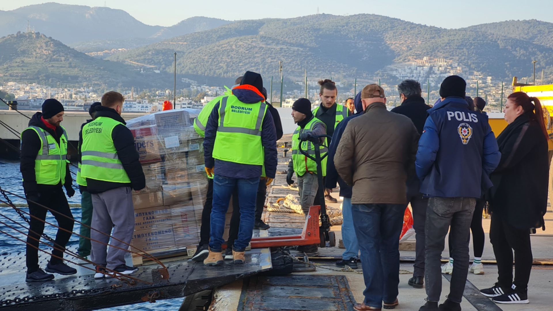 İstanköy (Kos) Adası’ndan depremzedelere yardım eli