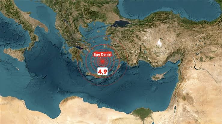 Ege Denizi'nde 4.9 büyüklüğünde deprem