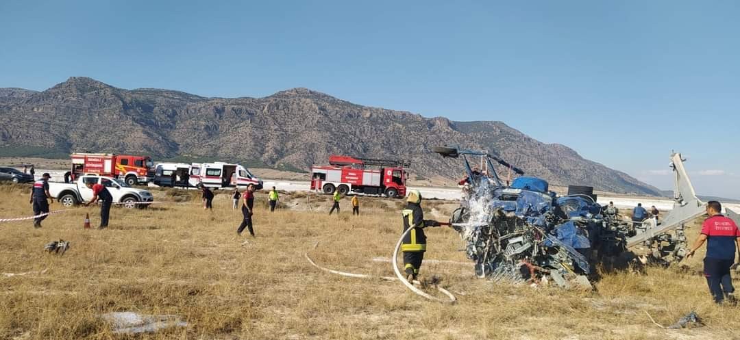 Yangın helikopteri kaza yaptı! 2 personel hayatını kaybetti