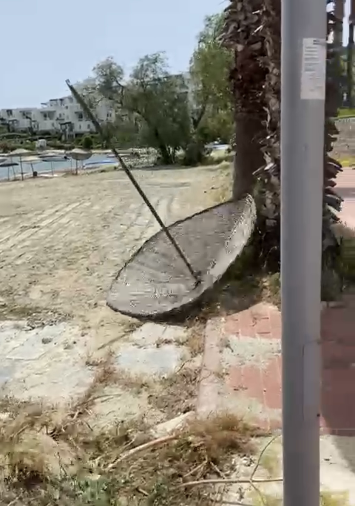 Gecekondu Plaj, Bitez’de tehlike saçtı!