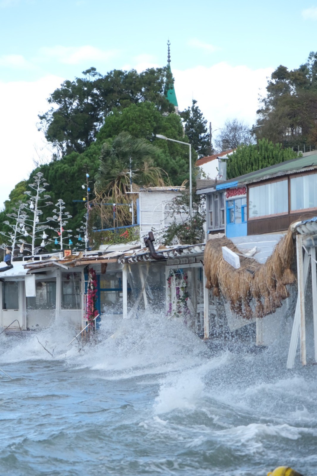  Bodrum’u fırtına vurdu