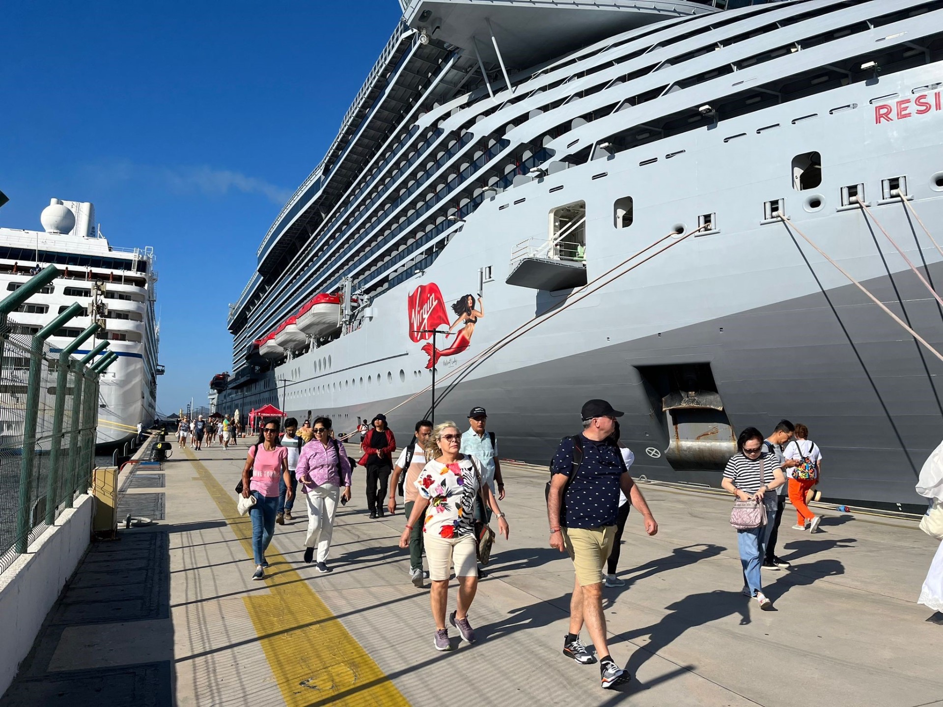 Bodrum'a denizden gelen turist sayısı 100 bini geçti