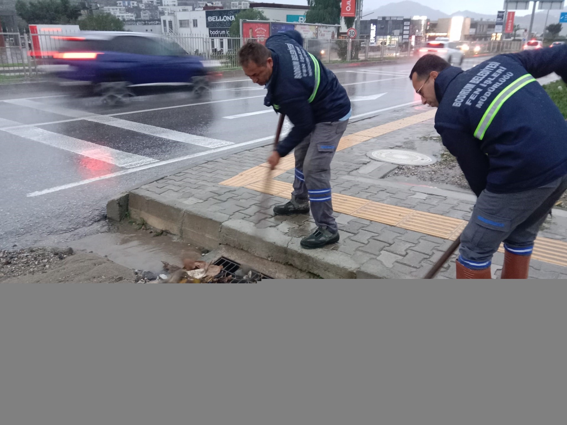 Bodrum sağanak yağmura teslim oldu