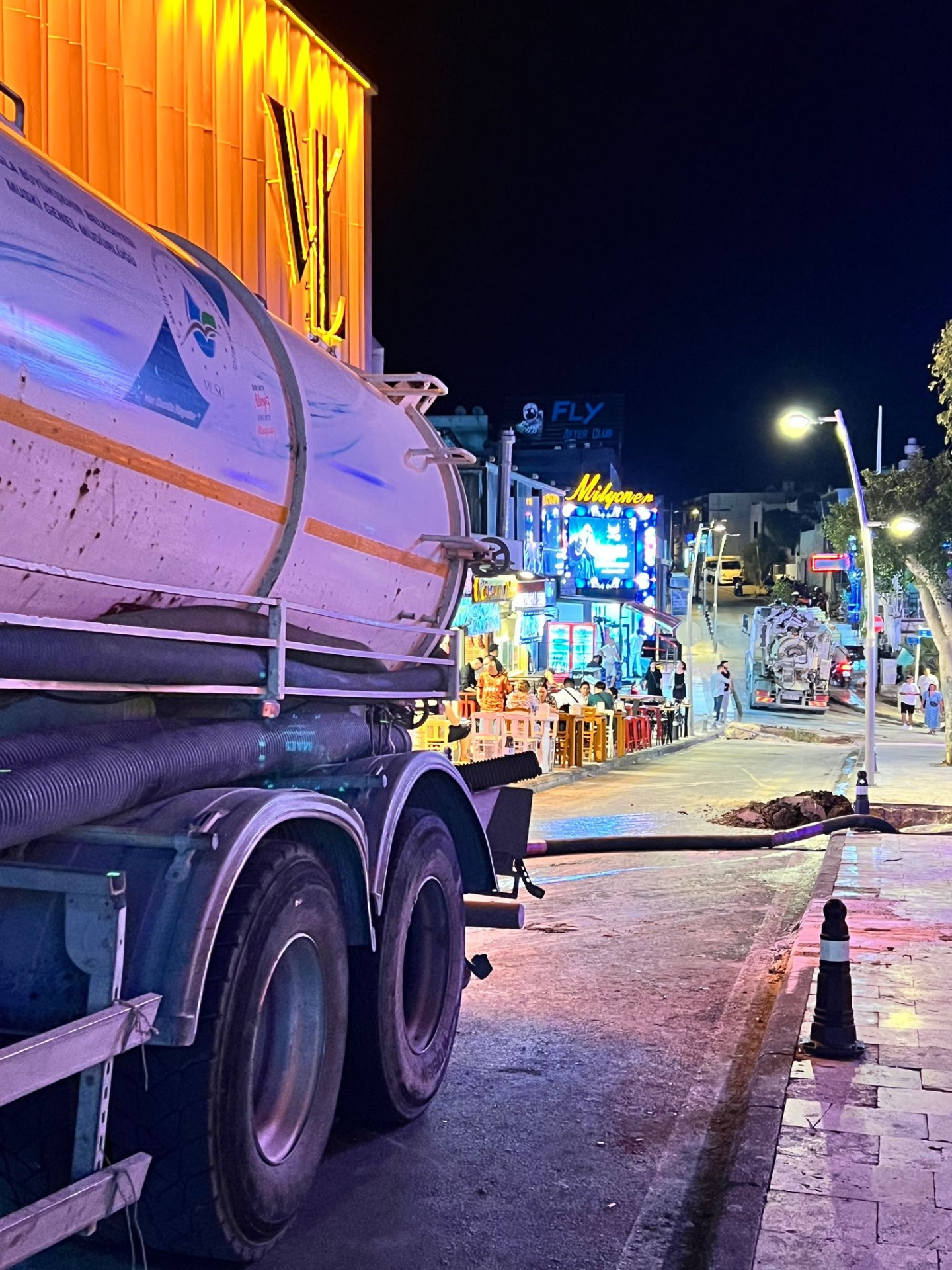 Turistlere hatıralarından silinmeyecek bir Türkiye detayı; Kanalizasyon çalışması