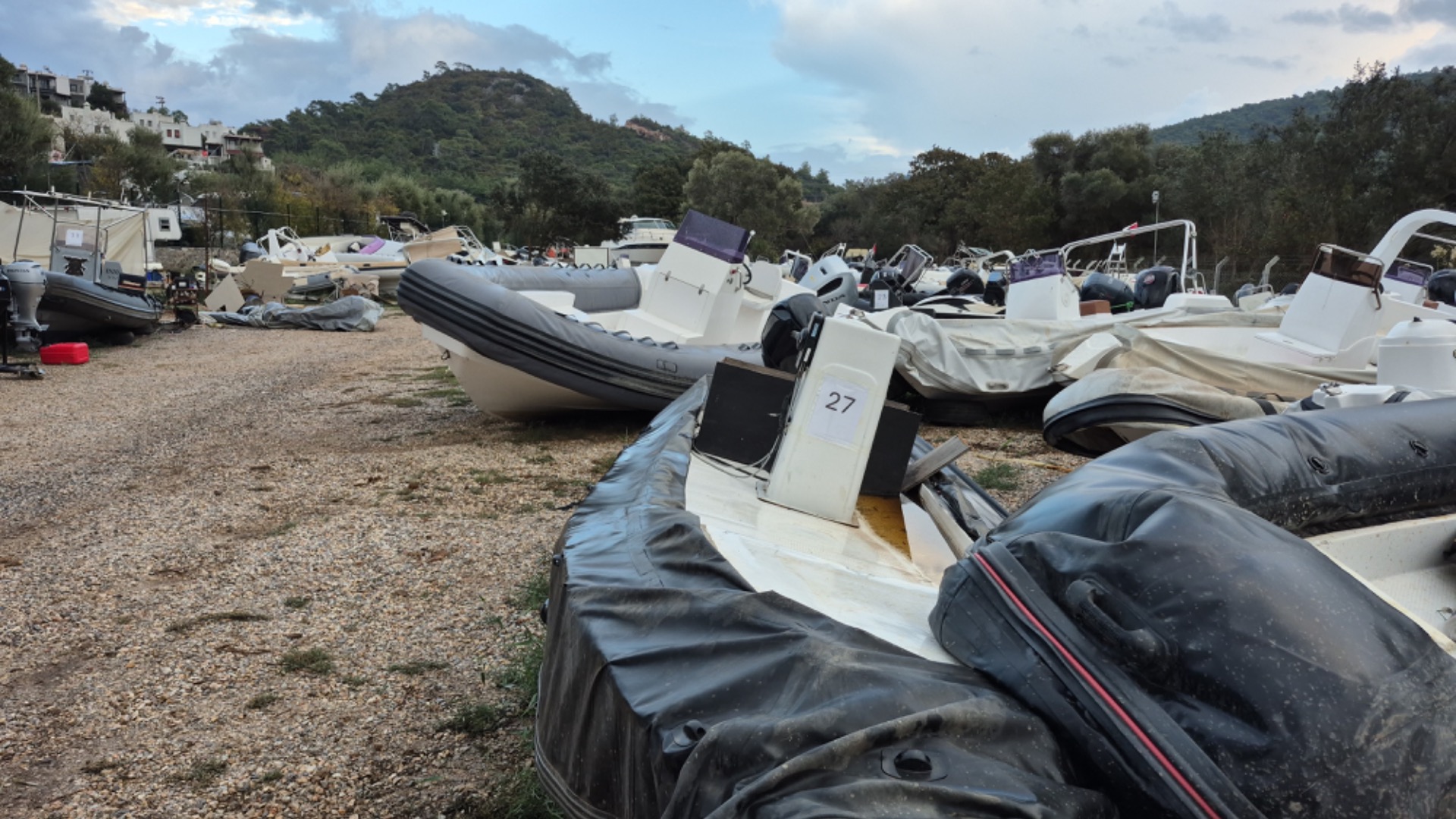 Bodrum'da operasyonlarda ele geçirilen deniz taşıtları ihaleyle satıldı