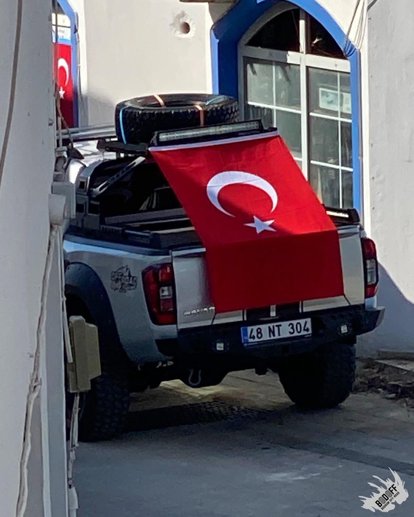 Terörü Lanetliyoruz!