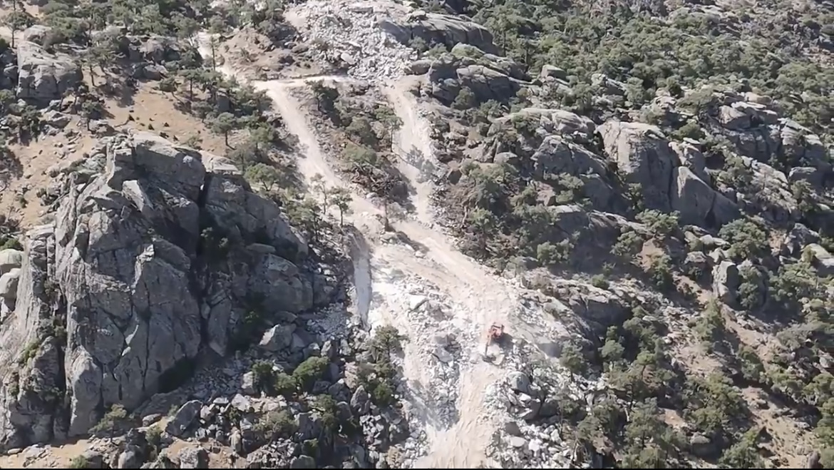 Latmos güzelliklerine maden hançerinden sonra rüzgar türbini hançeri!