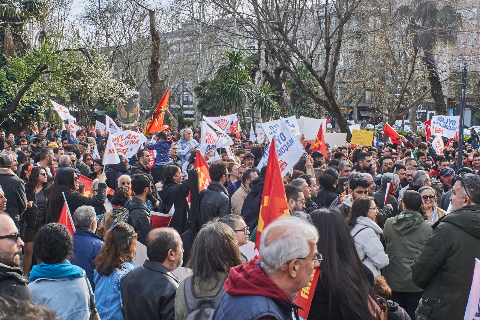 Maçoğlu’ndan Kadıköy'de Gövde Gösterisi
