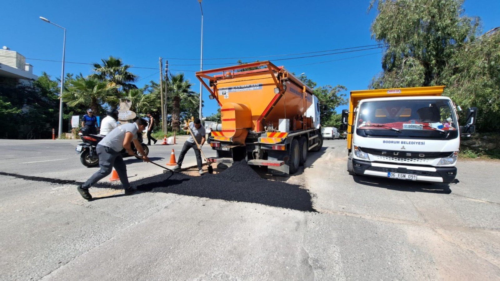 Yaz sezonu öncesi Bodrum’da yol bakım onarım çalışmaları 