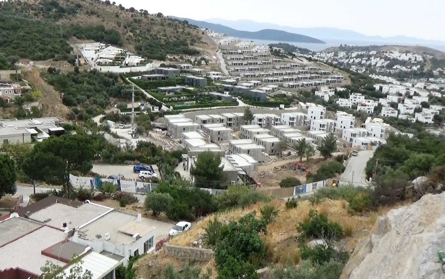 Bodrum'da yasağa rağmen inşaatlar tam gaz devam!