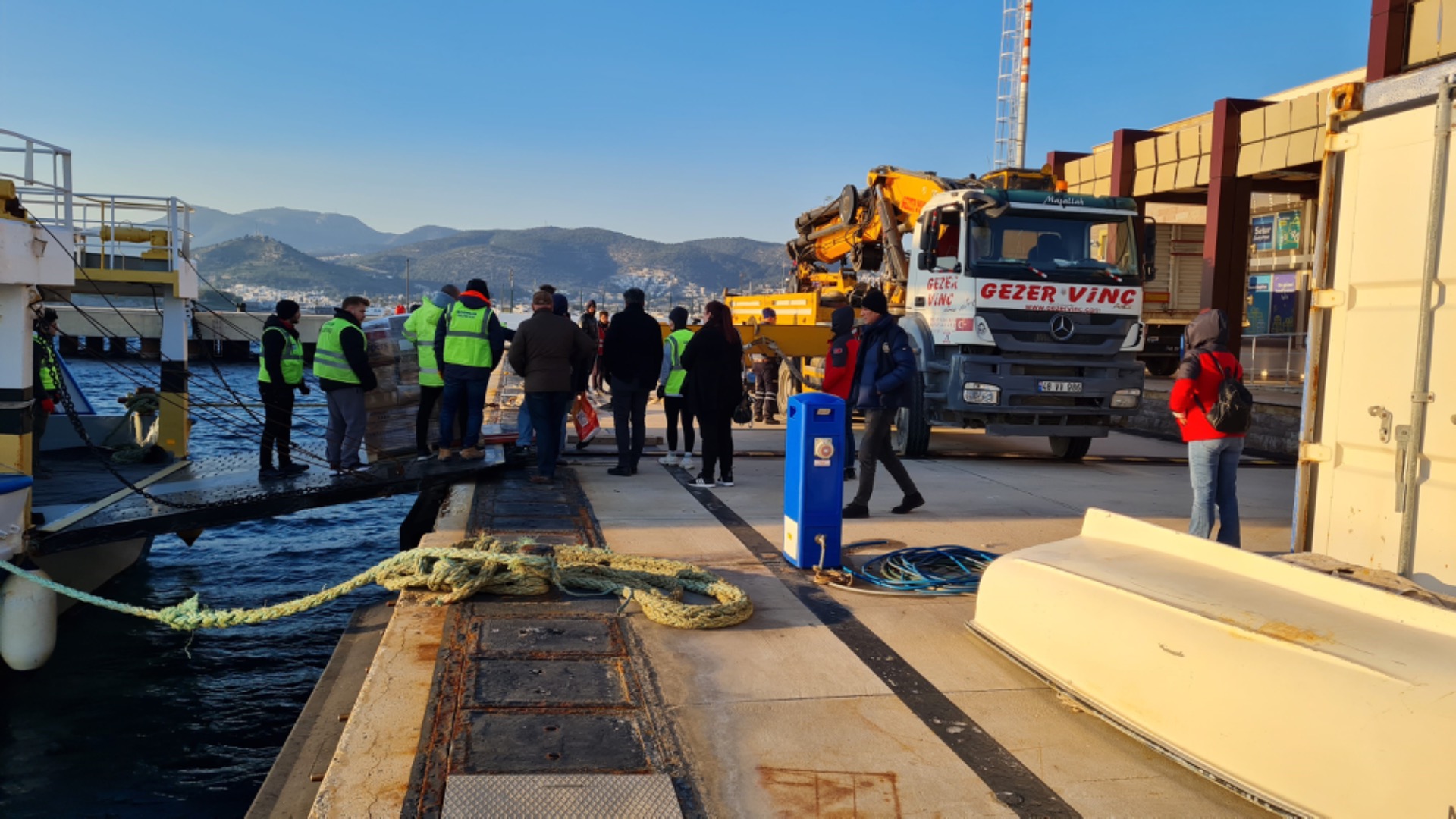 İstanköy (Kos) Adası’ndan depremzedelere yardım eli