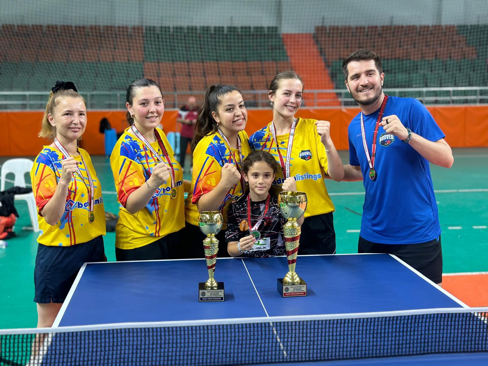 Bodrumlu Kadın Masa Tenisi Sporcuları şampiyon oldu