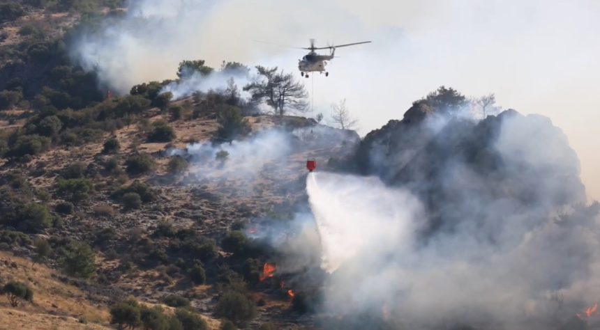 Ula ve Yatağan'da iki ayrı orman yangını: Üç köyde 58 ev tahliye edildi, iki gözaltı