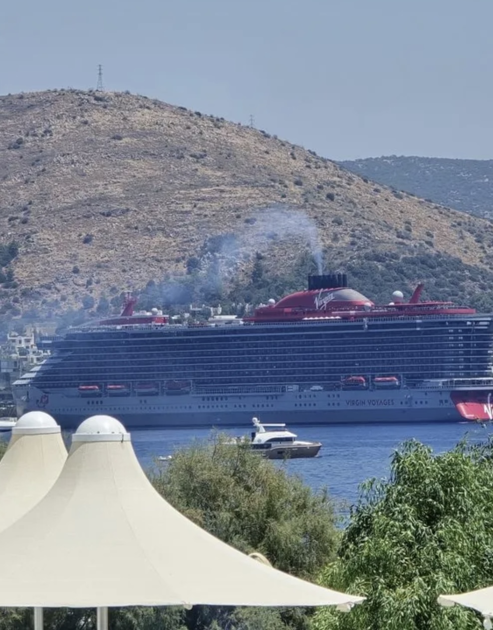 Bodrum'a dev kruvaziyer ile 2600 yolcu geldi