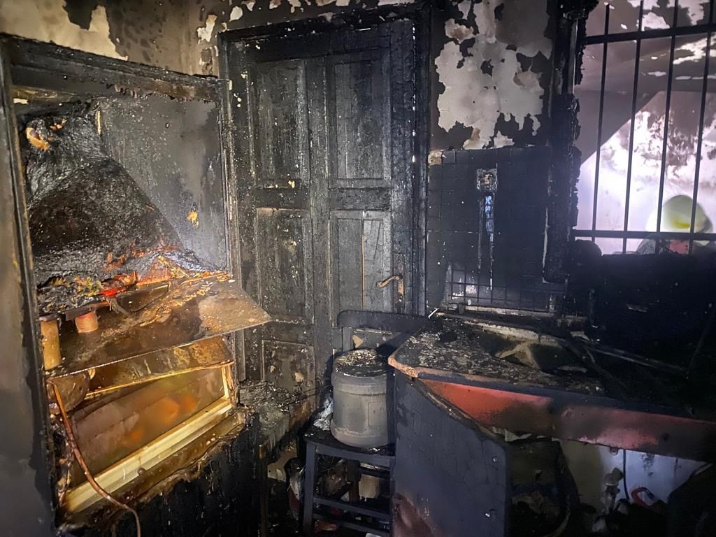  Bodrum'da evleri yanan vatandaşlar gözyaşlarına hakim olamadı