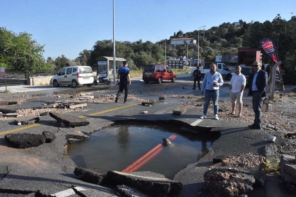 Vatandaşın isyanı! ‘Sular boşa akıyor! Yollar köstebek yuvası!’