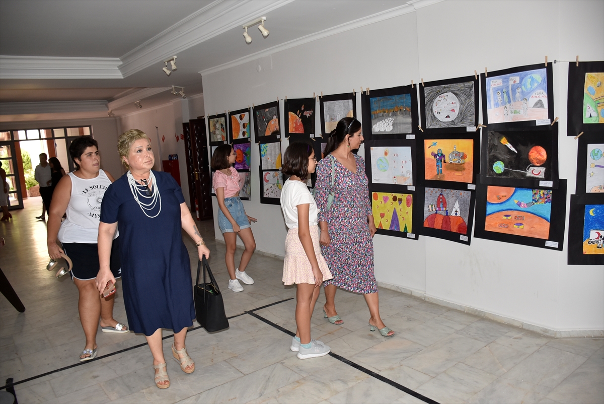 ‘2031 Türk Kızılay Mars'ta’ adlı resim ve kompozisyon yarışması ödül töreni