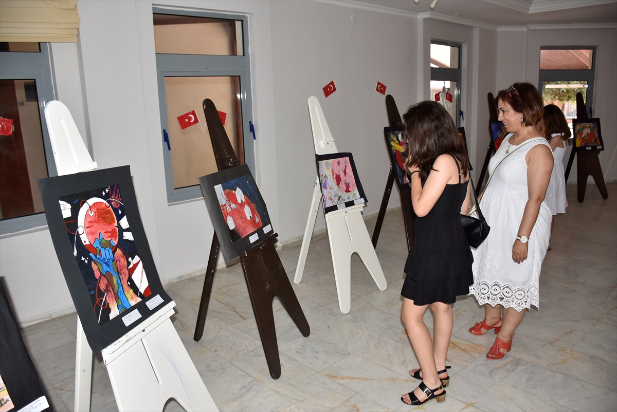 ‘2031 Türk Kızılay Mars'ta’ adlı resim ve kompozisyon yarışması ödül töreni
