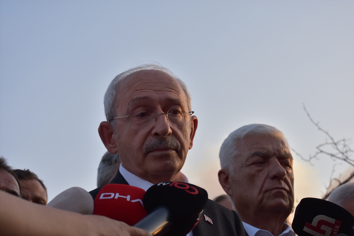 Kılıçdaroğlu, Marmaris'te yangın bölgesinde incelemelerde bulundu 