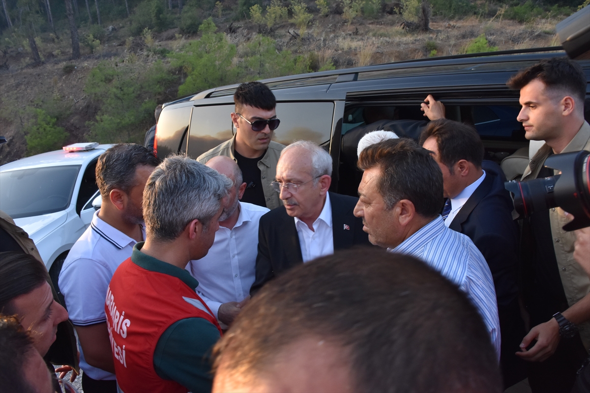 Kılıçdaroğlu, Marmaris'te yangın bölgesinde incelemelerde bulundu 