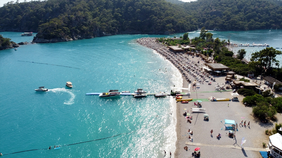 Muğla sahillerinde bayram tatili yoğunluğu yaşanıyor