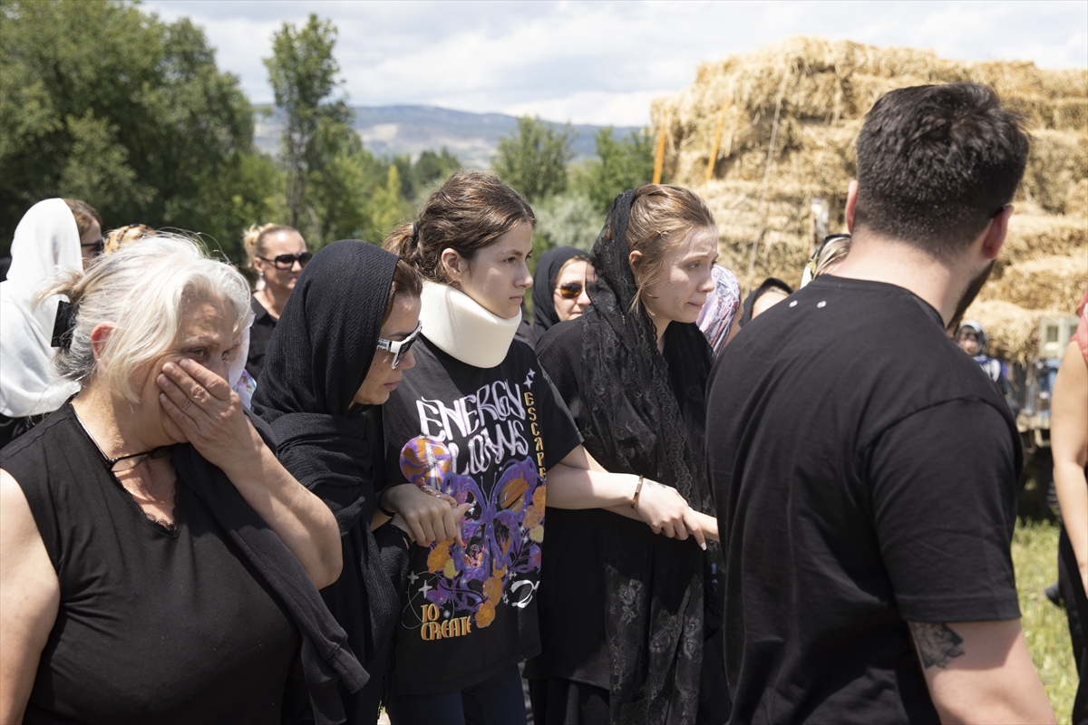 Tekne kazasında yaşamını yitiren iş insanı ve eşinin cenazeleri Ankara'ya defnedildi