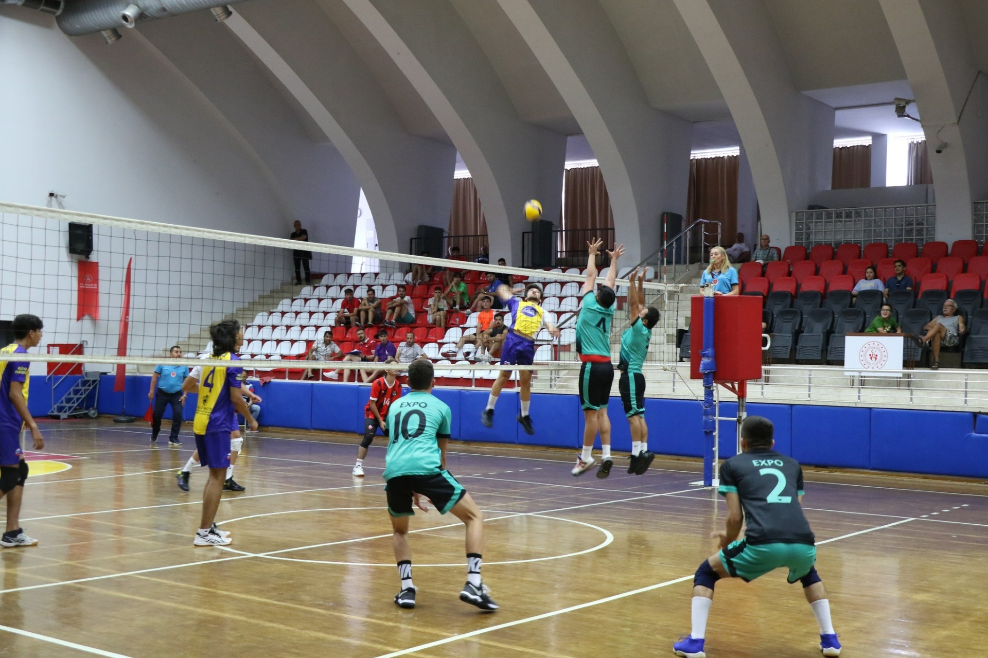 Voleybol Bölgesel Lig Finallerinde ‘Bodrumspor Kadın Voleybol Takımı’ 2. Lige yükseldi
