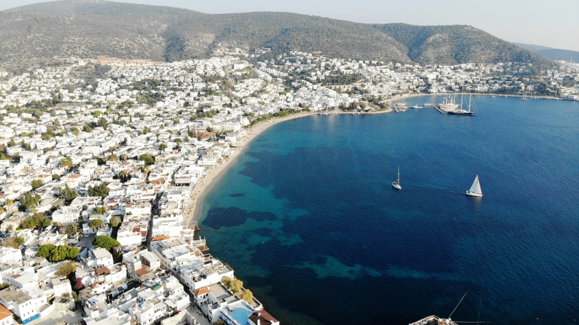 Turizmcilerden son dakika uyarısı; 'Rezervasyonsuz gelmeyin kapıda kalırsınız!'