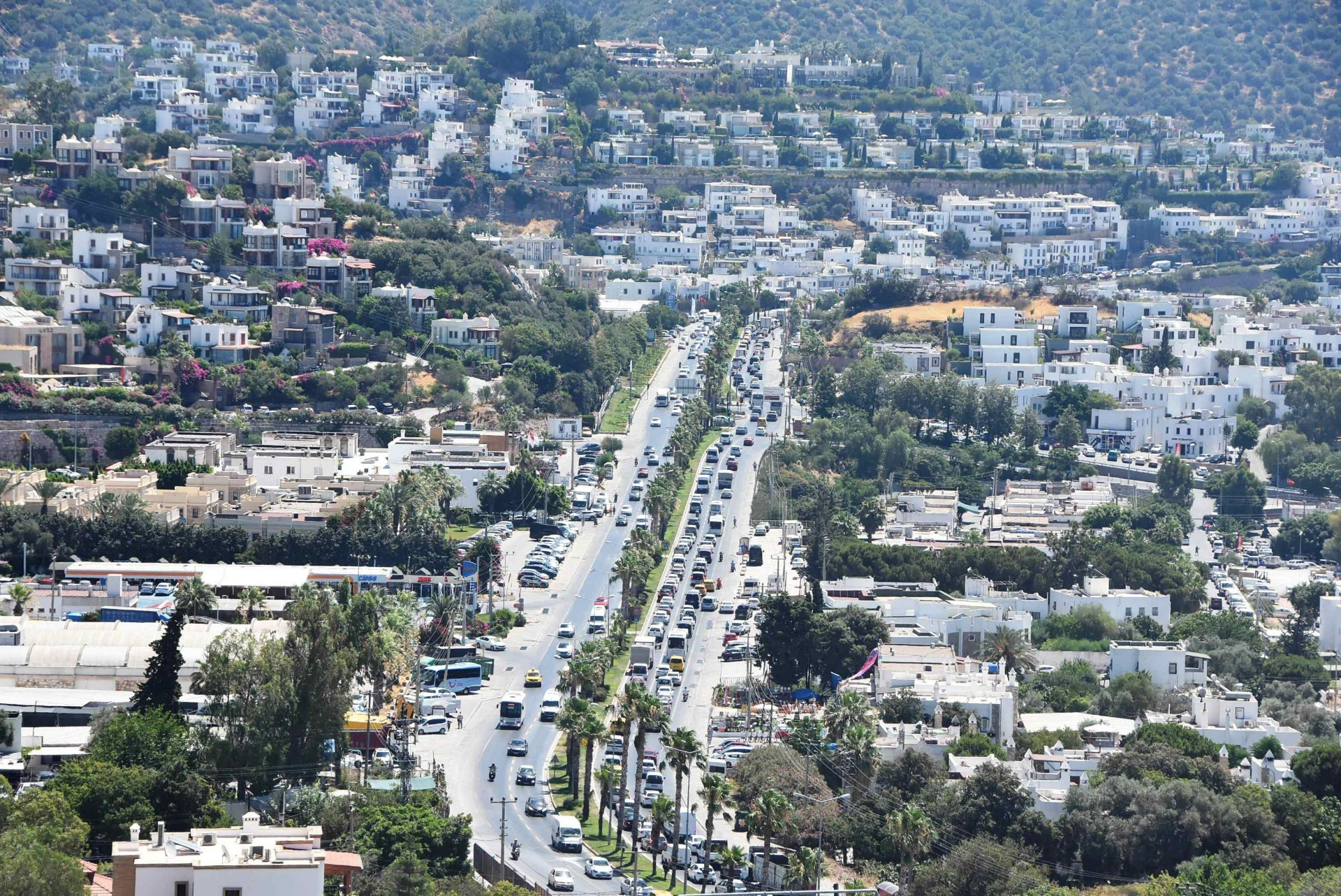 Turizmcilerden son dakika uyarısı; 'Rezervasyonsuz gelmeyin kapıda kalırsınız!'