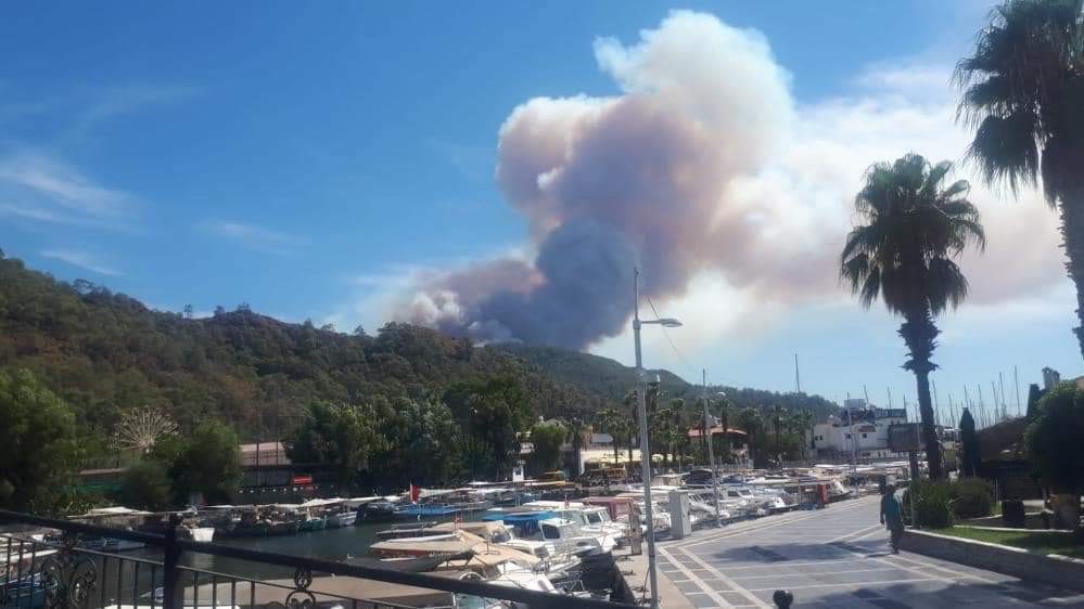 SON DAKİKA! Marmaris’te orman yangını! Yangına havadan ve karadan müdahale ediliyor 