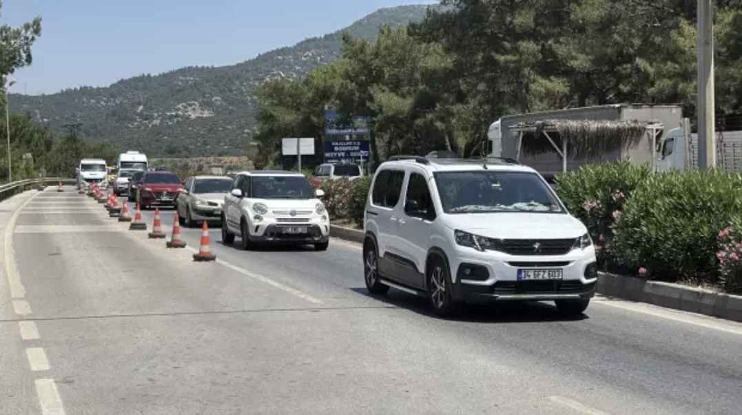 Tatilciler Bodrum’a giriş yapıyor 